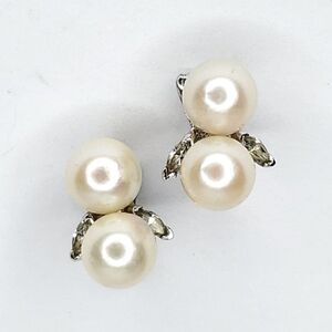 Vintage Natural 2 Pearl Earrings Rhinestones Silvertone Snowman Pat. 1967965 .5"